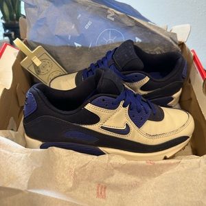 Nike Air Max 90 ‘ Home & Away - Concord ‘ Gently Worn